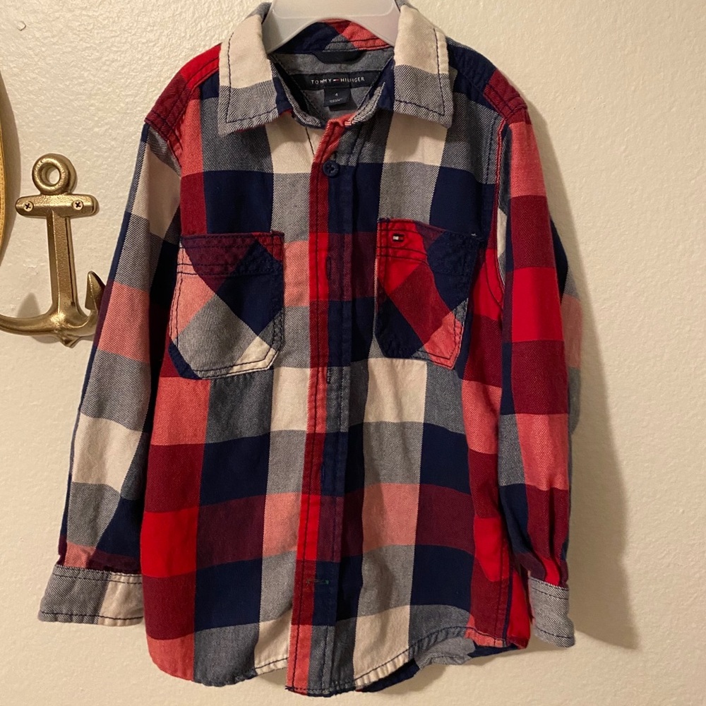 Boys size 4 Tommy Hilfiger button up